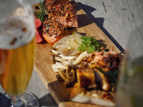LH_Landgang-Food_296BA159-43A1-40B6-948E-F561D53A6B93_Carolin-Wehmer.jpg LH_Landgang-Food_296BA159-43A1-40B6-948E-F561D53A6B93_Carolin-Wehmer.jpg