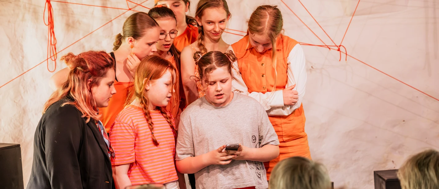 Theaterfüchse - VERNETZT-2.jpg