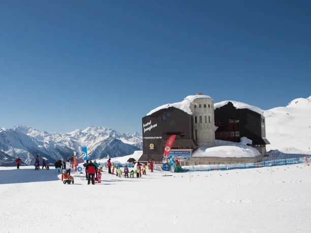 HotelJungfrauFiescheralp.jpg