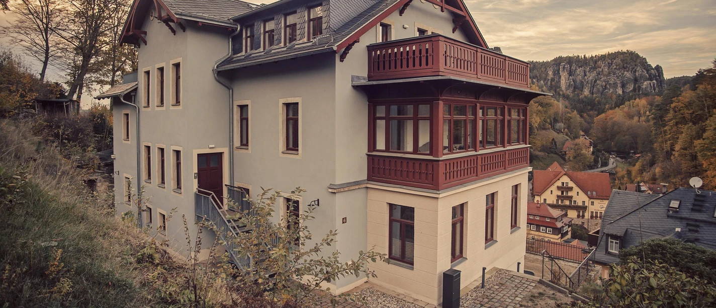 Villa Richter vom Hang aus gesehen