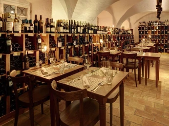 Vinothek Restaurant Opus