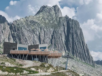 The Japanese at Gütsch