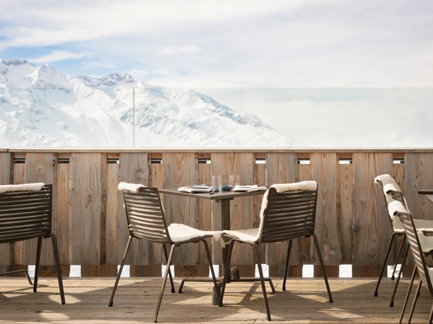 The Japanese at Gütsch