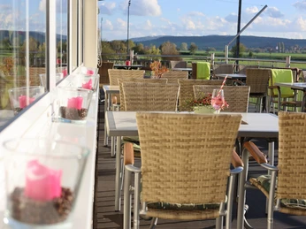 Außenterrasse Restaurant-min.JPG