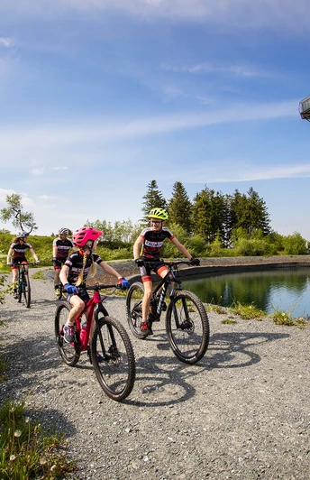 Familien-Biketour am Bergsee auf dem Ettelsberg Familien-Biketour am Bergsee auf dem Ettelsberg