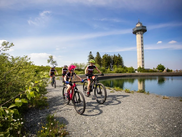 Familien-Biketour am Bergsee auf dem Ettelsberg Familien-Biketour am Bergsee auf dem Ettelsberg