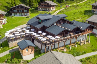 Walliserstube Sommer.jpg