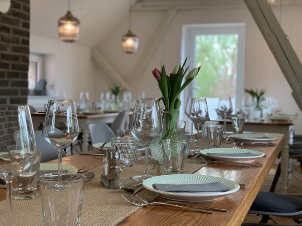 Gedeckter Tisch EneHus