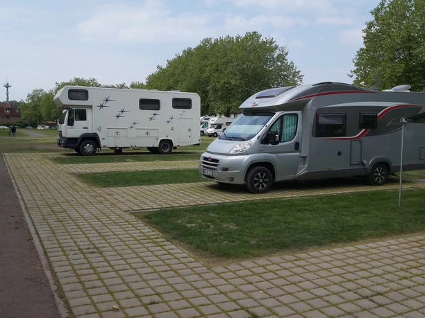 Wohnmobilstellplatz3.jpg