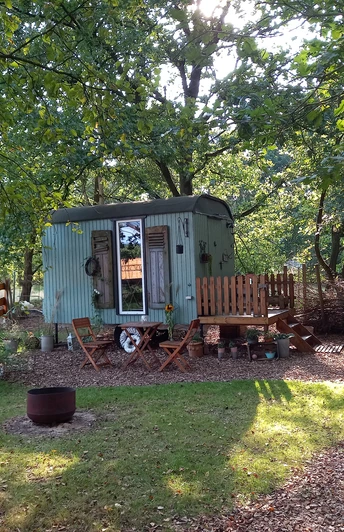 Dat Lütte Moorhus in Karlshöfen Übernachten im Bauwagen