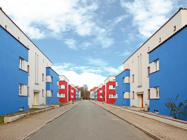 neuesbauen Bauhausarchitektur im Italienischen Garten Celle