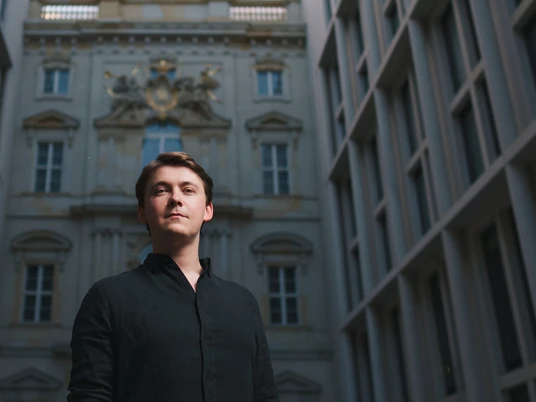 Konstantin Ingenpass©Clara Evens.jpg schmal.jpg