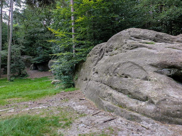 3 Steine Stadtwald (2).jpg