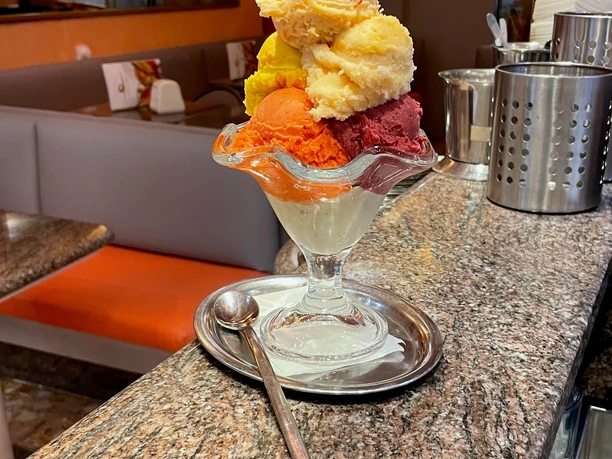 Eiscafé Cortina