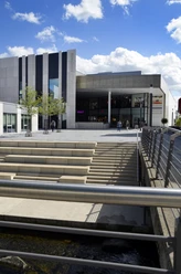 Winziger_Platz_Meschede_Stadthalle