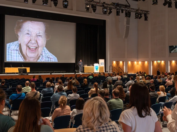 Ihre Tagung & Konferenz in Leipzig: Vortrag während der Zahntechnik Plus 2024 Tagung & Konferenz Leipzig Convention: Vortrag während der Zahntechnik Plus 2024