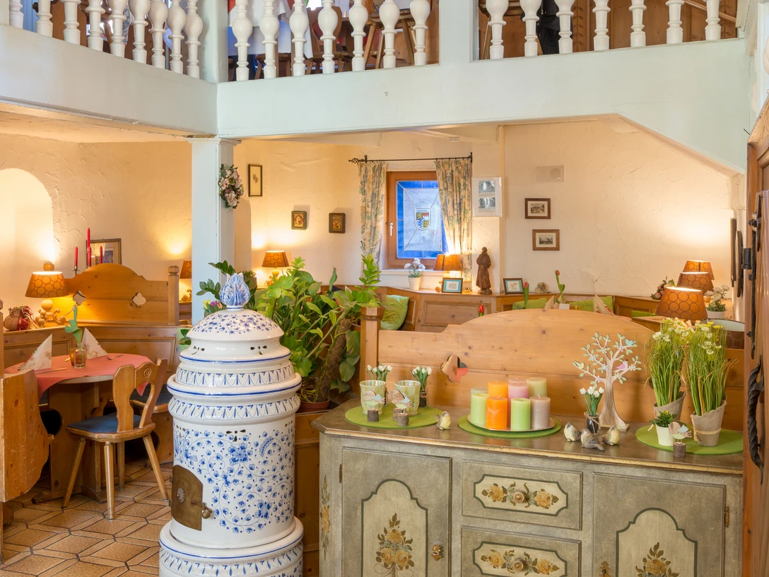 Bayrischer Hof Urig eingerichteter Gastraum