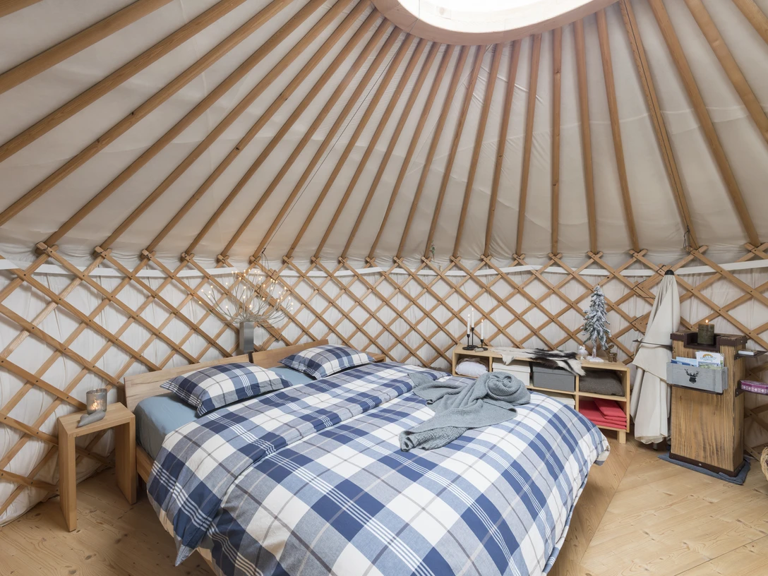 Ferien buchen_Agrotourismus_Jurte Ifaengi_Bett