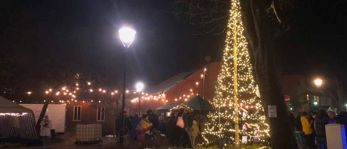 WeihnachtsmarktuZOB.jpg