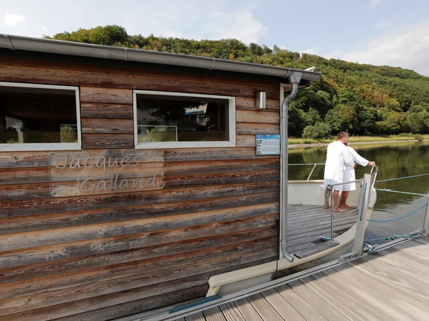 011HR - Bad Karlshafen - Weser-Therme Saunaboot.JPG