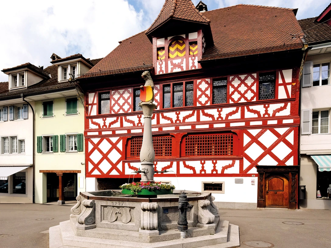 Rathaus_Semapch_Aussen_01.jpg