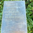 Kunststele Emmi Leisner.jpg