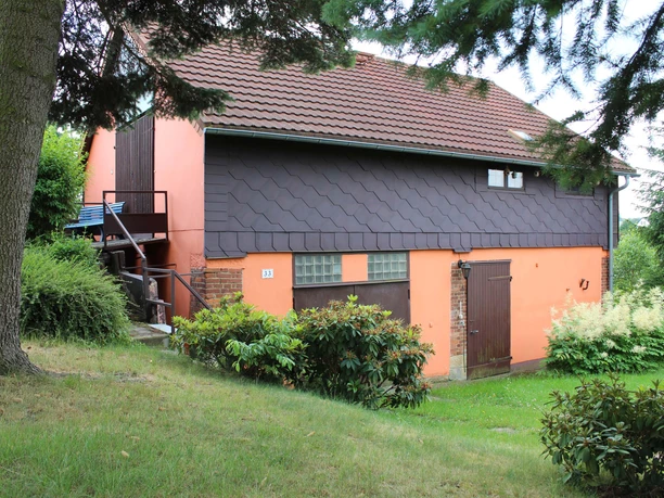Die Ferienscheune vom Grundstück aus gesehen