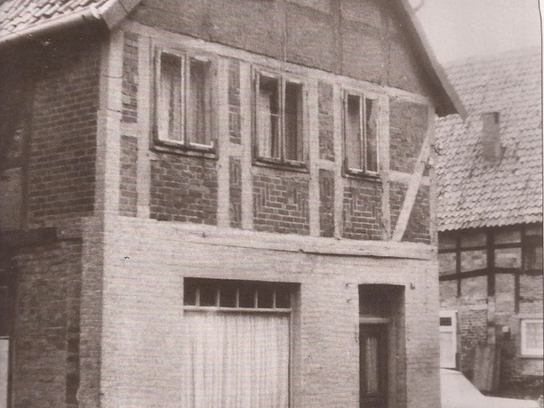 Meesesches Haus ehem. Betraum Synagogengemeinde.jpg Meesesches Haus ehem. Betraum Synagogengemeinde.jpg