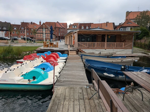 Steg am Bootshaus.jpg Steg am Bootshaus.jpg