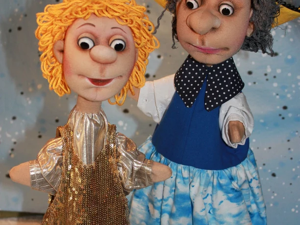 Frau Holle und Goldmarie.jpg