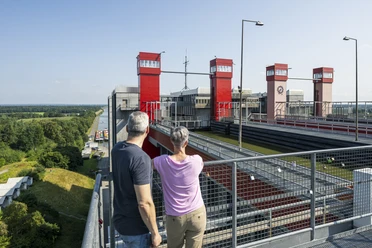 Führung im Schiffshebewerk Scharnebeck Führung im Schiffshebewerk Scharnebeck
