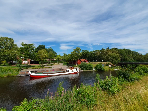 an-der-Paddel-und-Pedal-Station_MS-Ella_Nordgeorgsfehnkanal_2