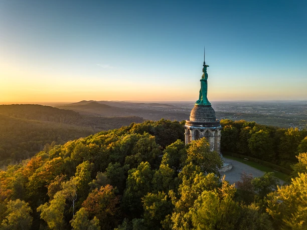 Hermannsdenkmal in Detmold im Teutoburger Wald Hermannsdenkmal in Detmold im Teutoburger Wald