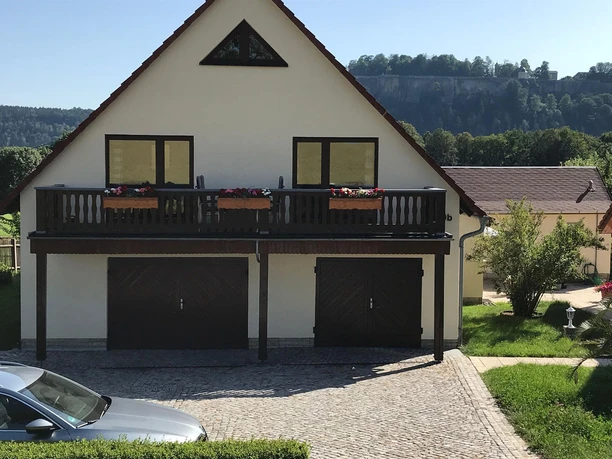 In diesem Haus befindet sich die Ferienwohnung