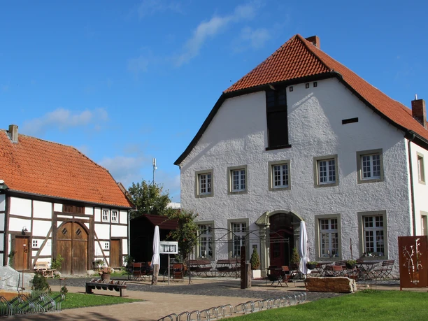 Haus Thoholte und Remise