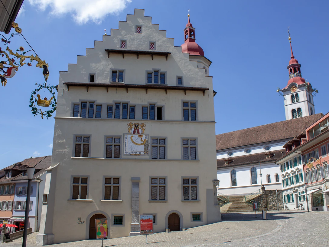 Sursee_Rathaus_Städtli.jpg