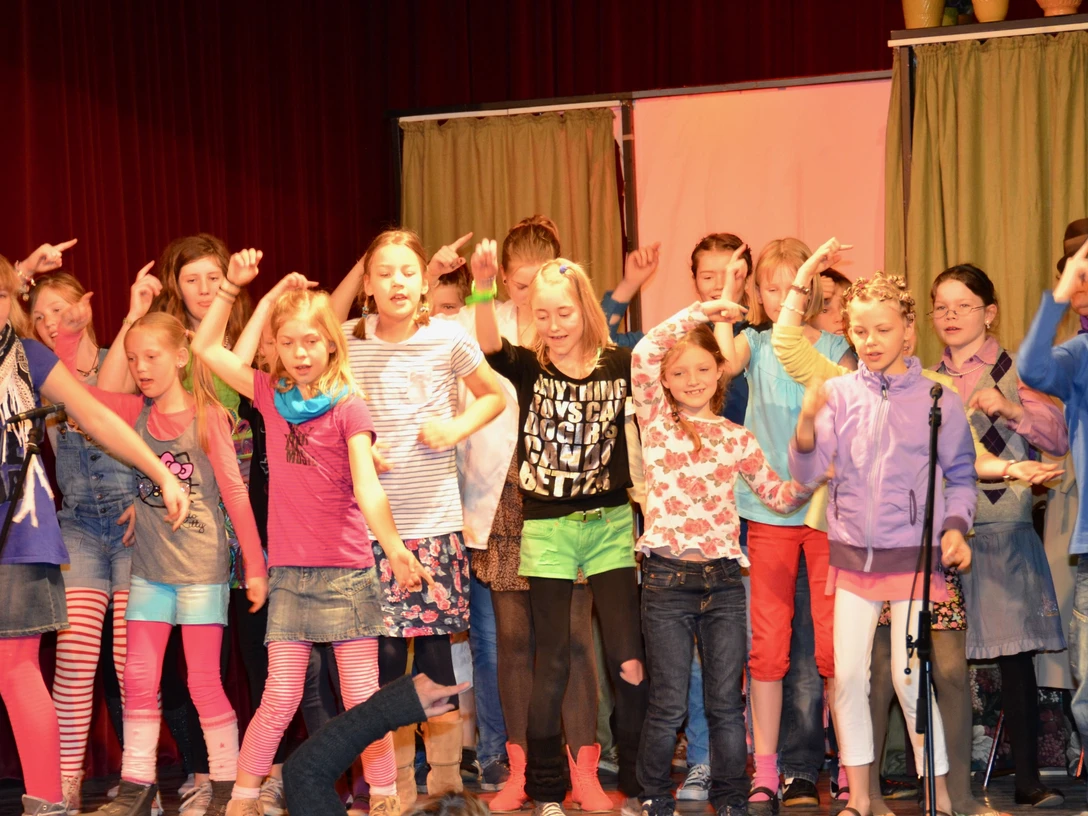 2024-04-08 - Kinderchor Piccolo - Foto Musiktheater Lupe.jpeg