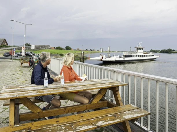 Elbe-færgen Hoopte - Zollenspieker Elbe-færgen Hoopte - Zollenspieker