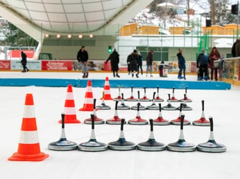 Eisstockschießen_SFA_copyright_Winnie_Zagrodnik (4).jpg