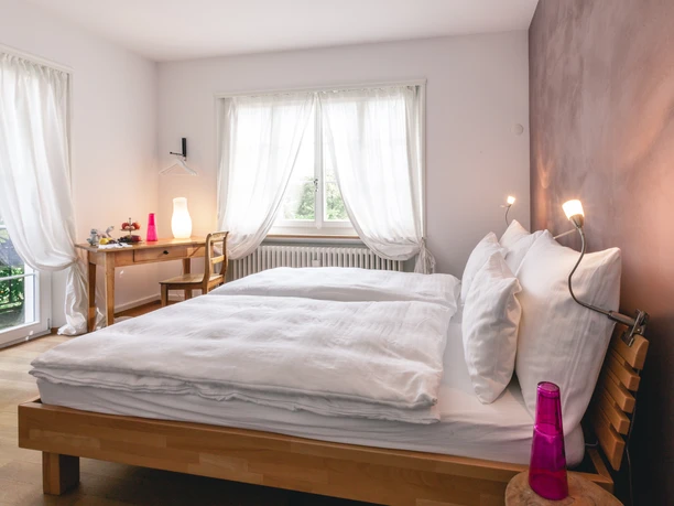 Lenzburg_Amber Haus_Zimmer_2