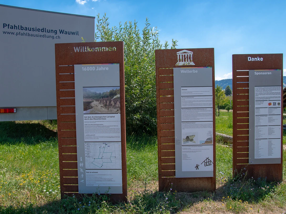 Wauwil_Pfahlbausiedlung_01.jpg