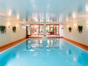 Parkhotel zum Stern Oberaula Schwimmbad