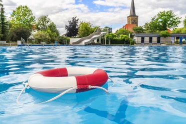 Freibad_Sommershooting(7).jpg
