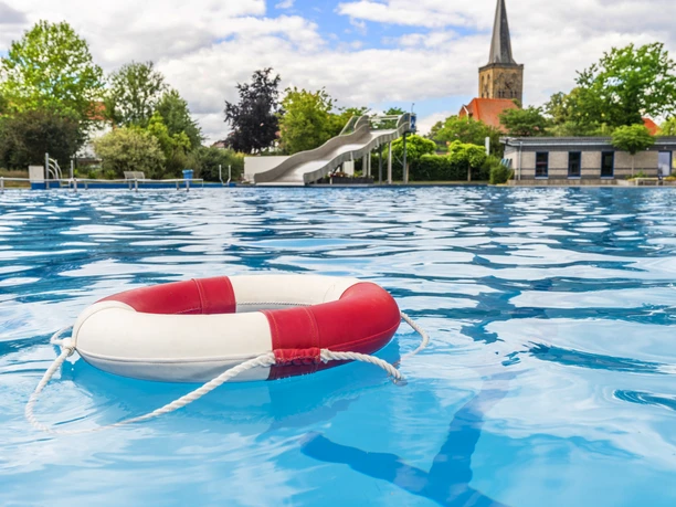 Freibad_Sommershooting(7).jpg