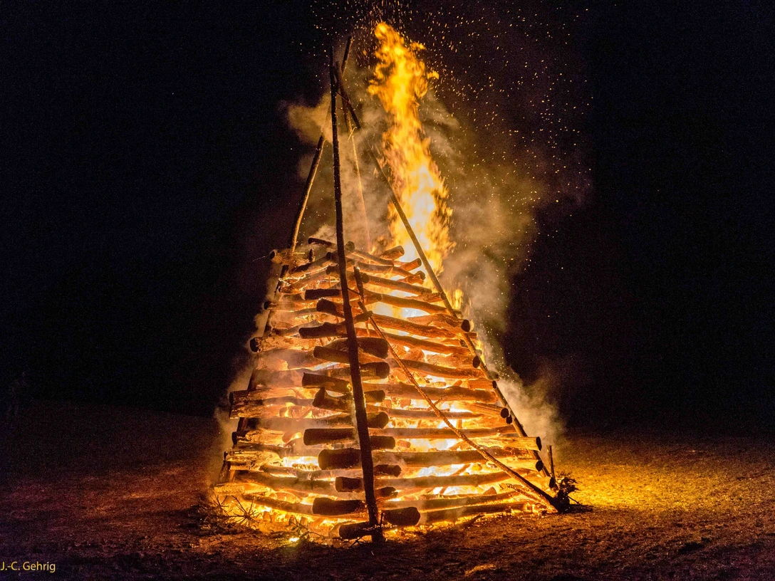 Hallwil_Silvester-Dreschen_Feuer