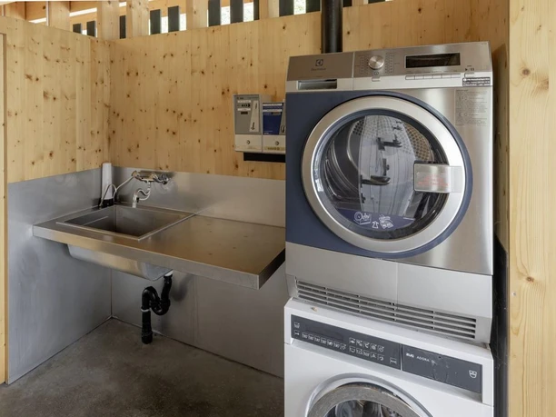 Tennwil_Arbeiterstrandbad Camping_Waschmaschine