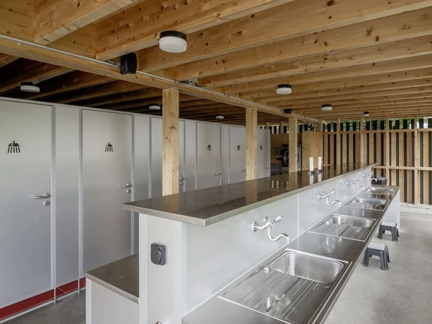 Tennwil_Arbeiterstrandbad Camping_Waschraum