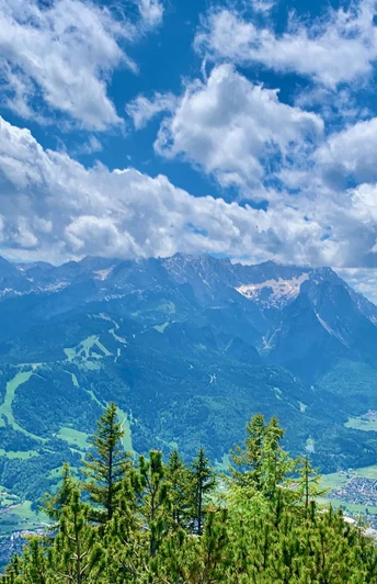 Blick auf den Hausberg