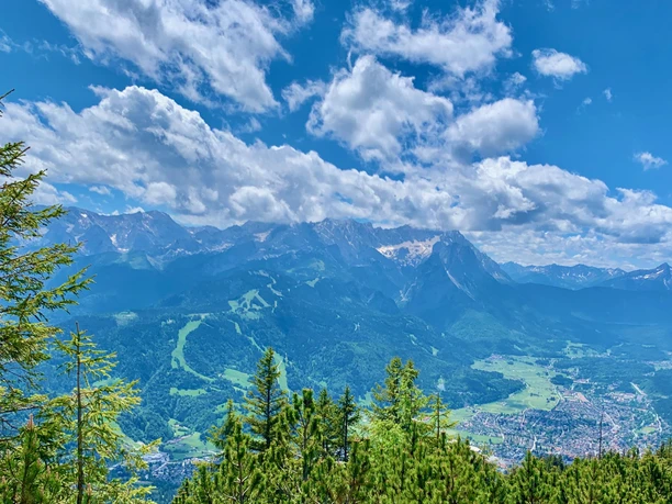 Blick auf den Hausberg