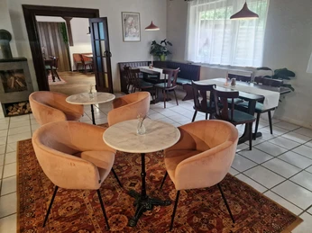 Café Magnolia, Foto Katrin Jester. Stadt Mölln (2).jpg